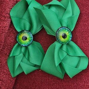 Green Eye Center Bow Hair Clip Dragon/ Frog/ Dinosaur